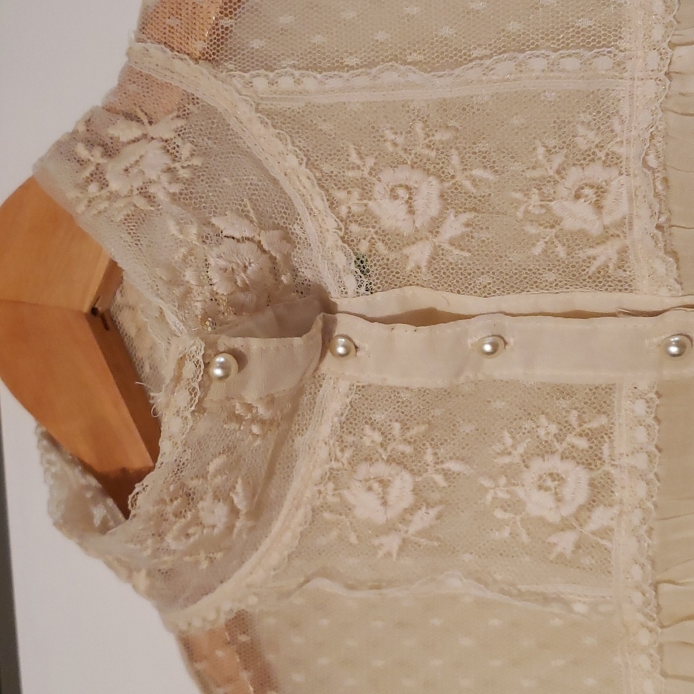 Jessica's Gunnies San Francisco Vintage Lace top